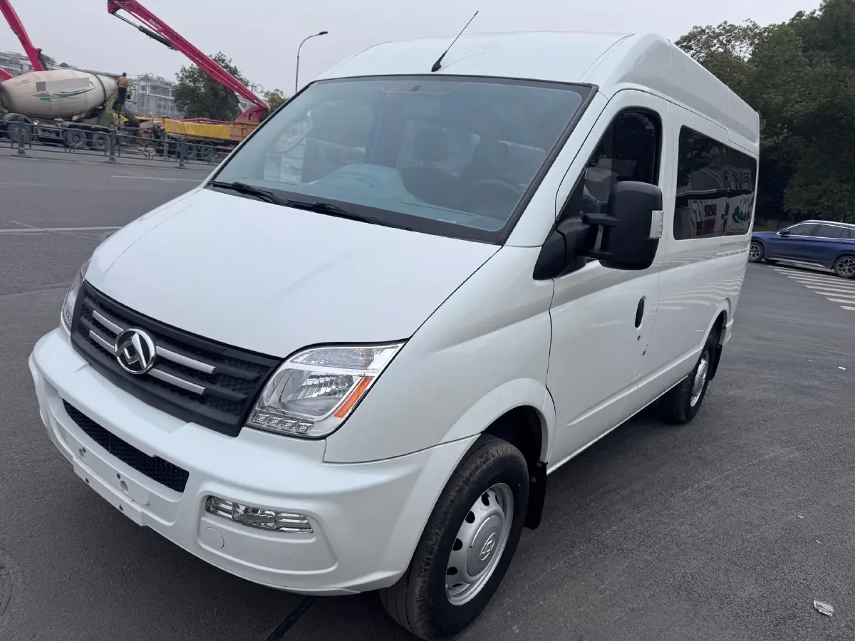 2023 MAXUS XinTu V70 2.0T 125HP L4 6MT,autocango,china used car exporter,china ev exporter,chinese used car exporter,chinese used ev exporter