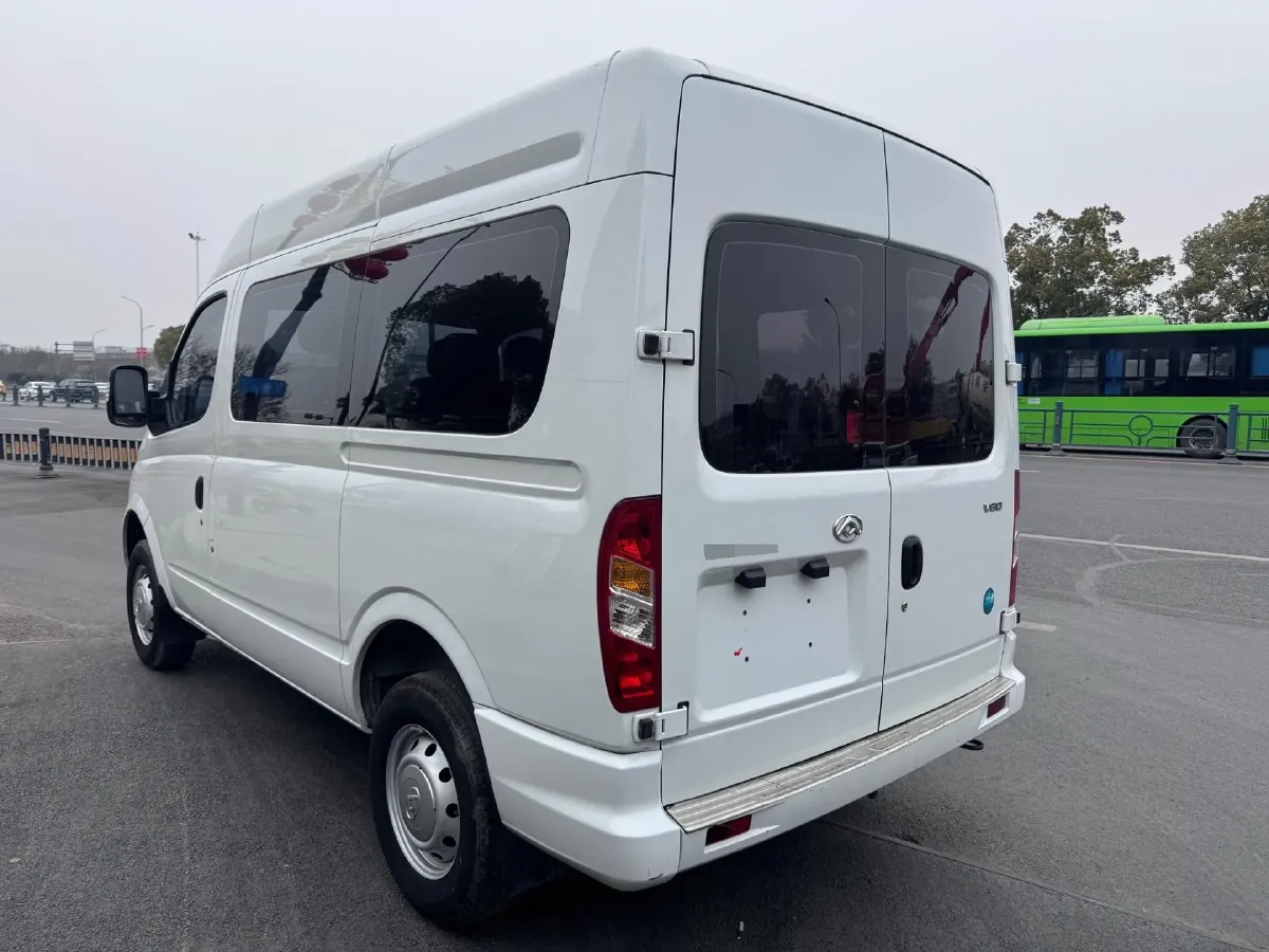 2023 MAXUS XinTu V70 2.0T 125HP L4 6MT,autocango,china used car exporter,china ev exporter,chinese used car exporter,chinese used ev exporter