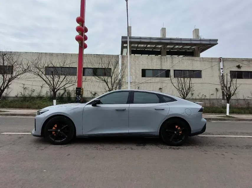 2022 ChangAn UNI-V 1.5T 188HP L4 7DCT,autocango,china used car exporter,china ev exporter,chinese used car exporter,chinese used ev exporter