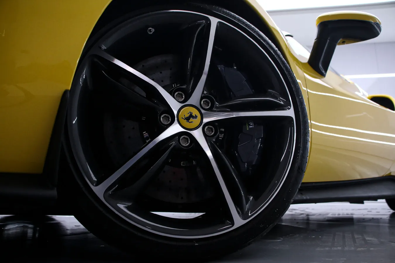 2022 Ferrari 296 3.0T 663HP V6 8DCT PHEV 7.45KWH,autocango,china used car exporter,china ev exporter,chinese used car exporter,chinese used ev exporter