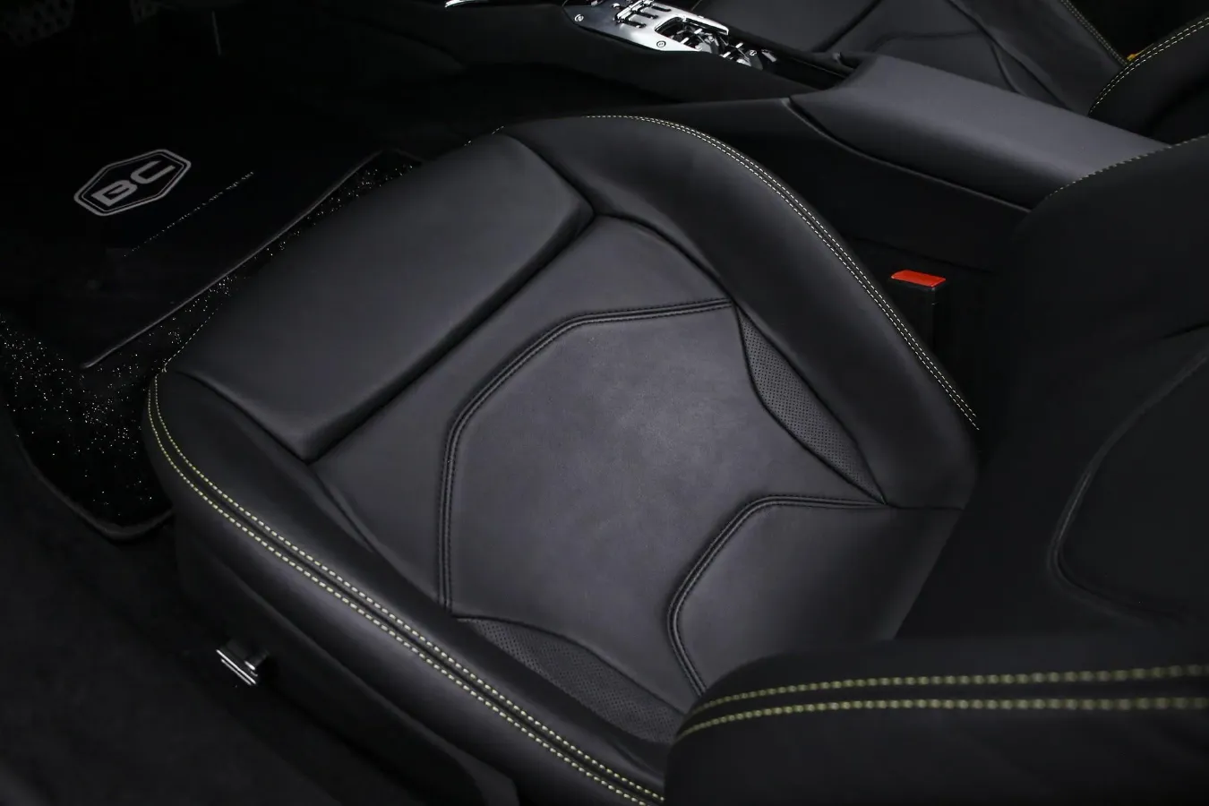 2022 Ferrari 296 3.0T 663HP V6 8DCT PHEV 7.45KWH,autocango,china used car exporter,china ev exporter,chinese used car exporter,chinese used ev exporter