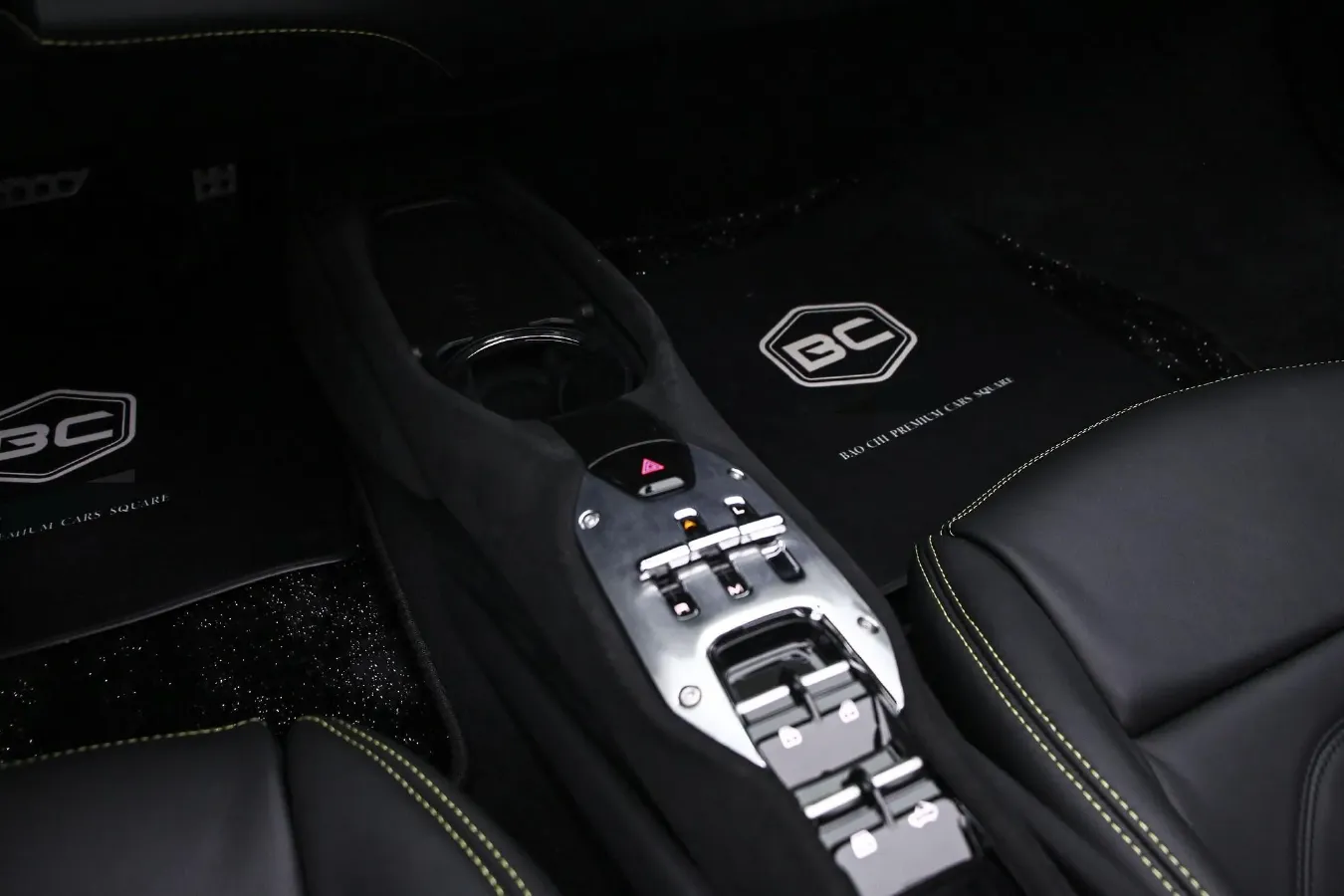 2022 Ferrari 296 3.0T 663HP V6 8DCT PHEV 7.45KWH,autocango,china used car exporter,china ev exporter,chinese used car exporter,chinese used ev exporter