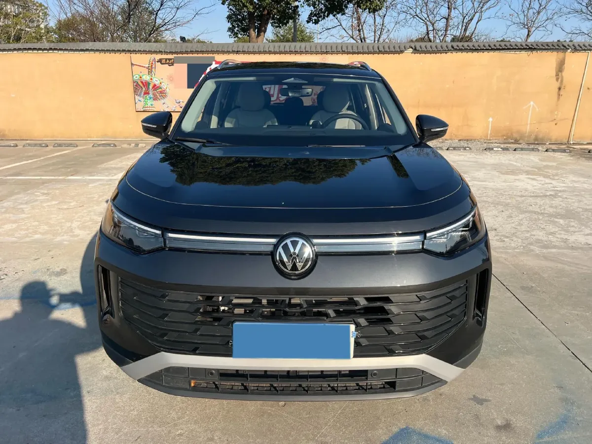 2025 Volkswagen Tayron 2.0T 186HP L4 7DCT,autocango,china used car exporter,china ev exporter,chinese used car exporter,chinese used ev exporter