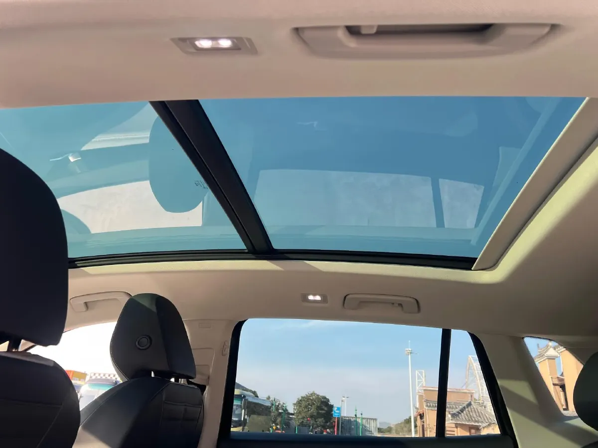 2025 Volkswagen Tayron 2.0T 186HP L4 7DCT,autocango,china used car exporter,china ev exporter,chinese used car exporter,chinese used ev exporter