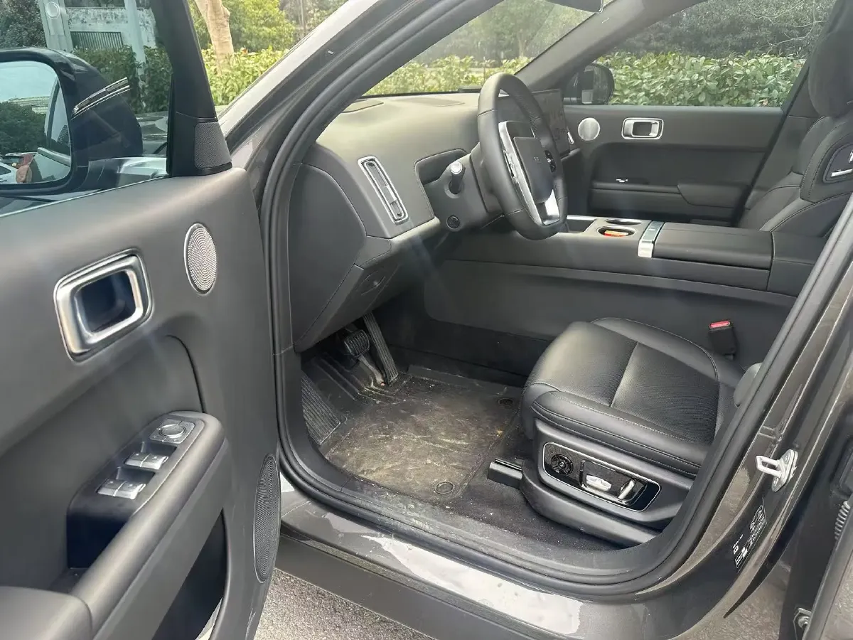 2023 Li L7 Range Extended 154HP REEV 40.9KWH,autocango,china used car exporter,china ev exporter,chinese used car exporter,chinese used ev exporter