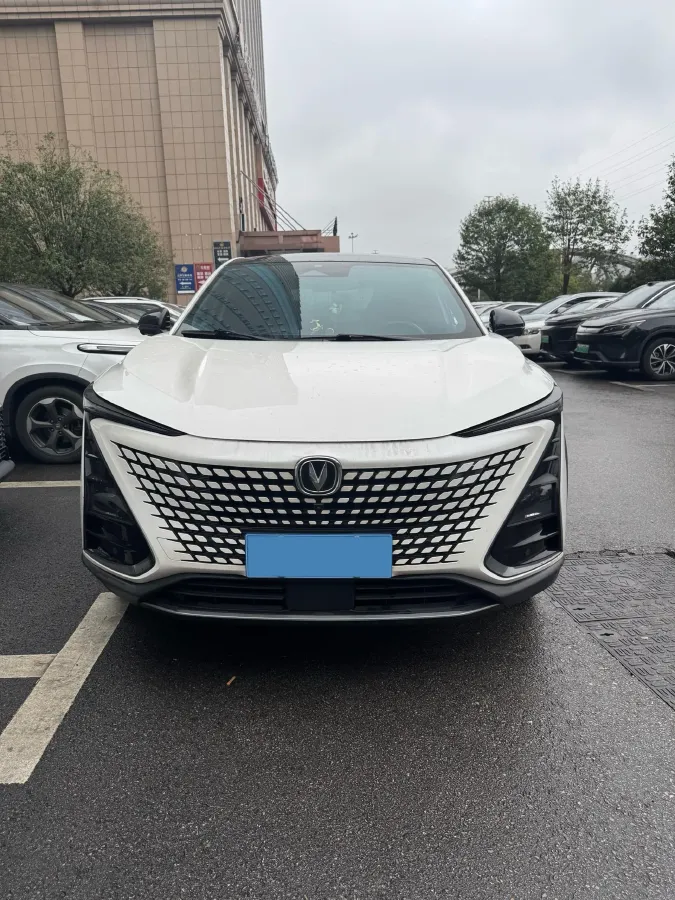 2022 ChangAn UNI-T 1.5T 188HP L4 7DCT,autocango,china used car exporter,china ev exporter,chinese used car exporter,chinese used ev exporter