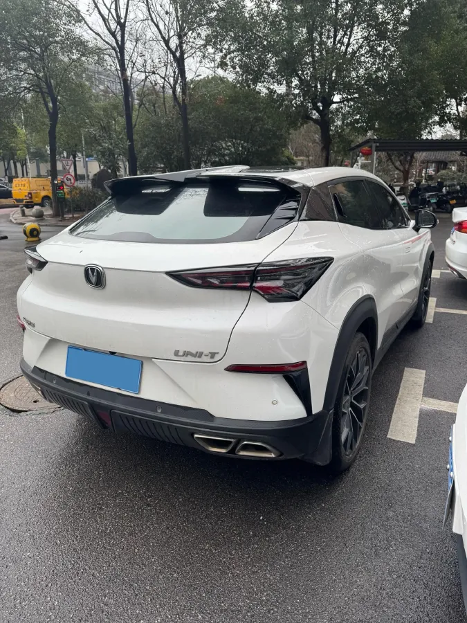 2022 ChangAn UNI-T 1.5T 188HP L4 7DCT,autocango,china used car exporter,china ev exporter,chinese used car exporter,chinese used ev exporter