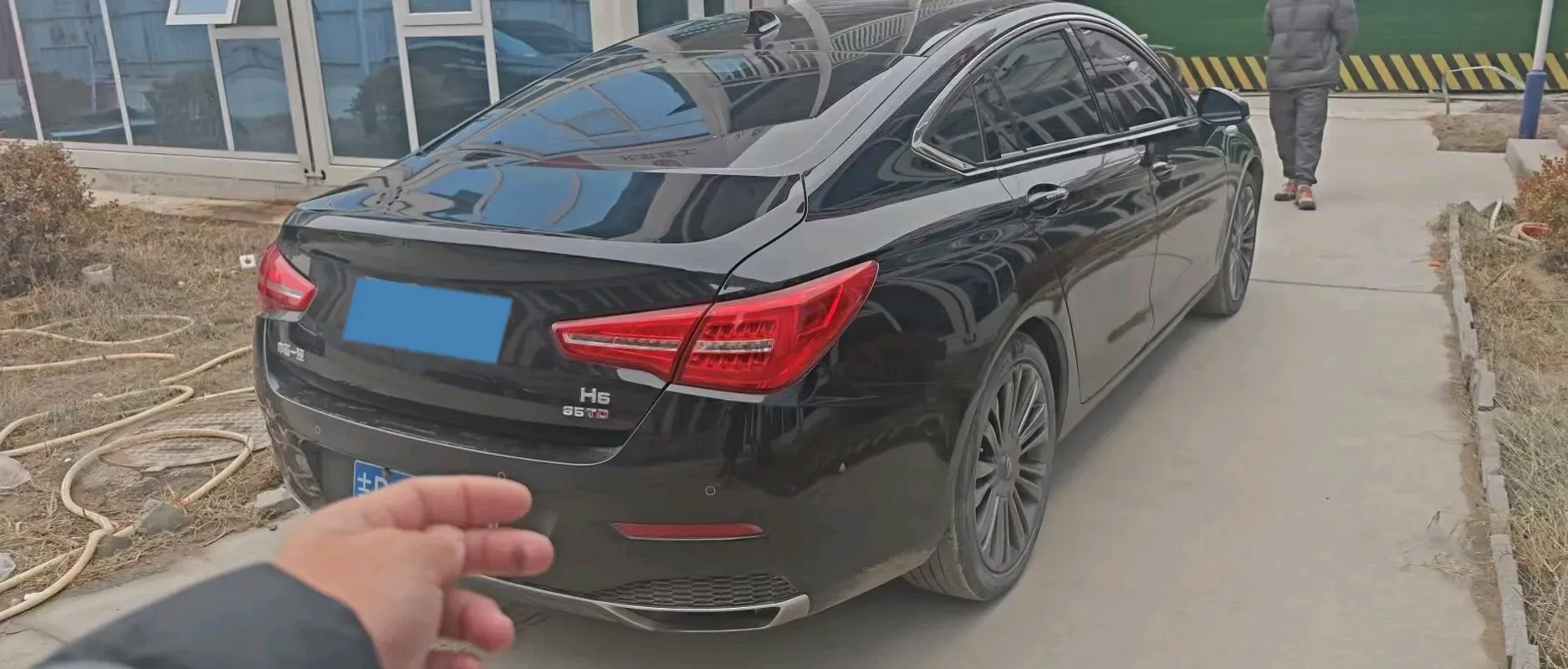 2020 HongQi H5 1.8T 197HP L4 6AT,autocango,china used car exporter,china ev exporter,chinese used car exporter,chinese used ev exporter