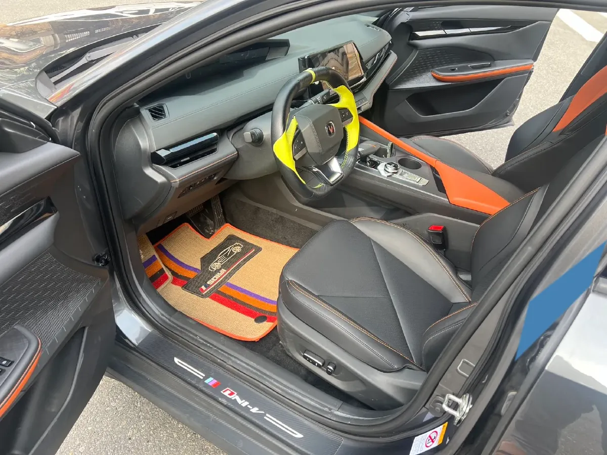 2023 ChangAn UNI-V iDD 1.5T 170HP L4 6TCT PHEV 18.4KWH,autocango,china used car exporter,china ev exporter,chinese used car exporter,chinese used ev exporter