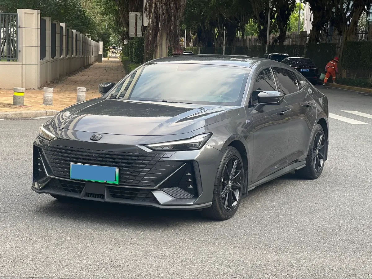 2023 ChangAn UNI-V iDD 1.5T 170HP L4 6TCT PHEV 18.4KWH,autocango,china used car exporter,china ev exporter,chinese used car exporter,chinese used ev exporter