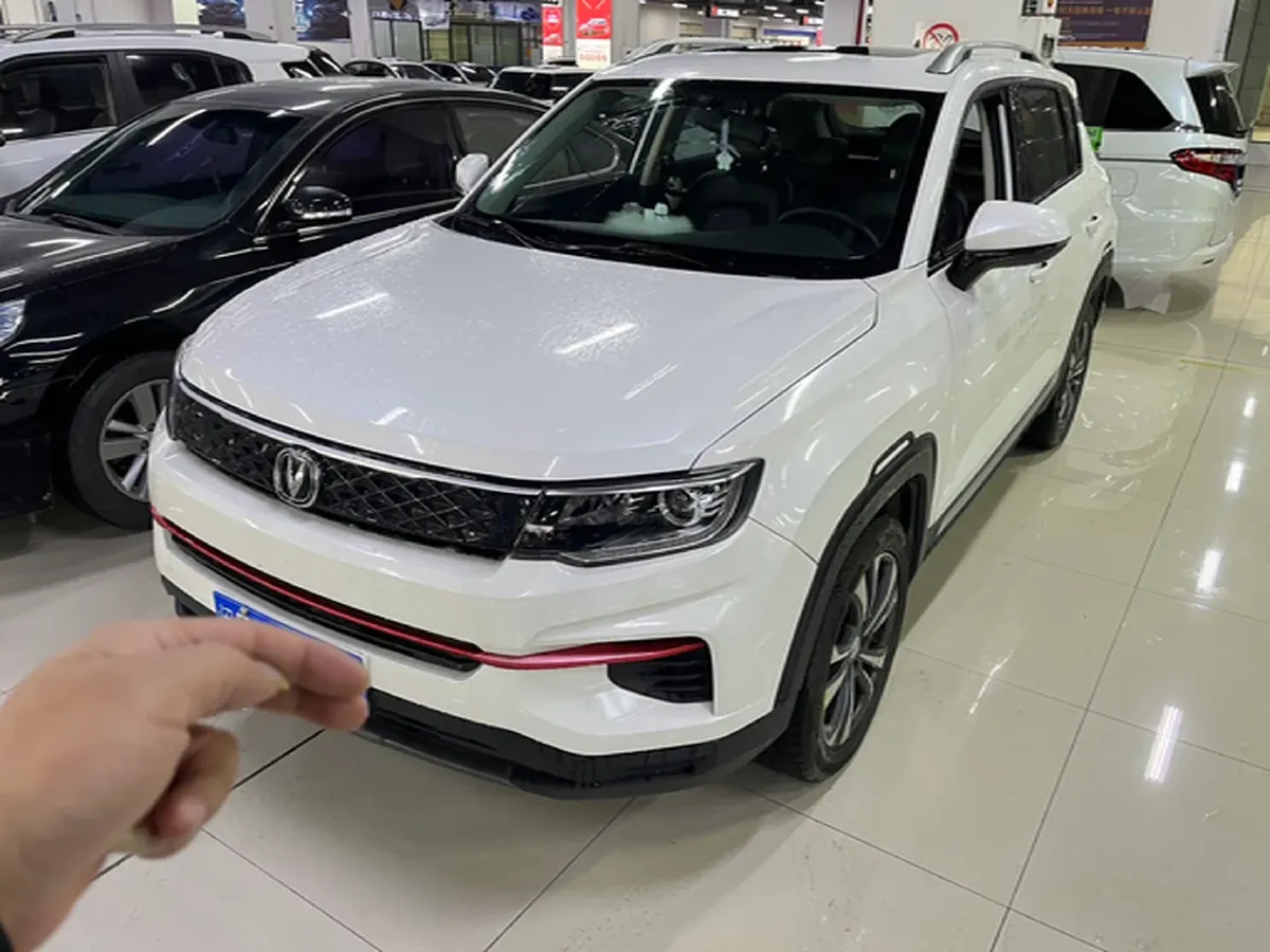 2021 ChangAn CS35 Plus 1.6L 128HP L4 CVT,autocango,china used car exporter,china ev exporter,chinese used car exporter,chinese used ev exporter