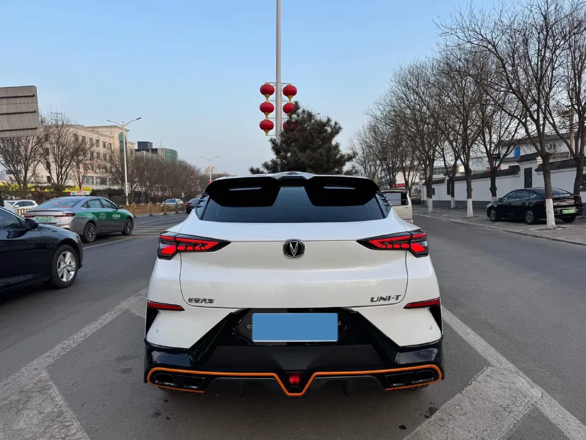 2022 ChangAn UNI-T 1.5T 188HP L4 7DCT,autocango,china used car exporter,china ev exporter,chinese used car exporter,chinese used ev exporter