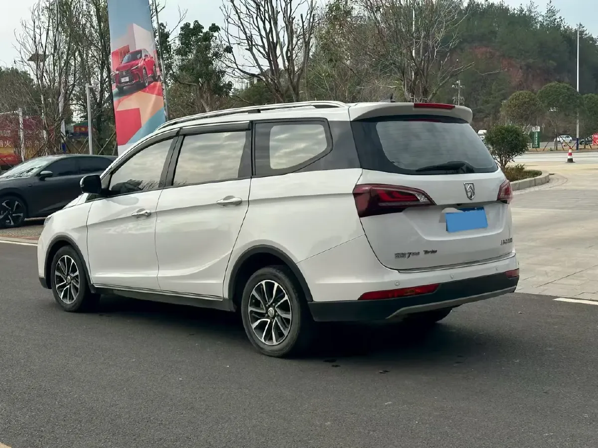 2019 BaoJun 730 1.5T 147HP L4 CVT,autocango,china used car exporter,china ev exporter,chinese used car exporter,chinese used ev exporter