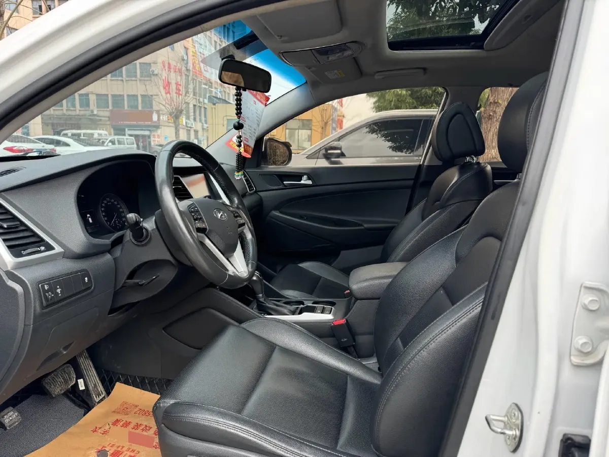 2015 Hyundai Tucson 1.6T 177HP L4 7DCT,autocango,china used car exporter,china ev exporter,chinese used car exporter,chinese used ev exporter