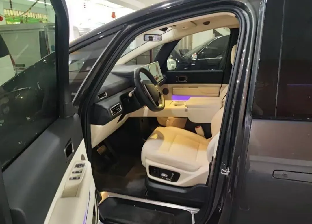 2025 Li MEGA BEV,autocango,china used car exporter,china ev exporter,chinese used car exporter,chinese used ev exporter