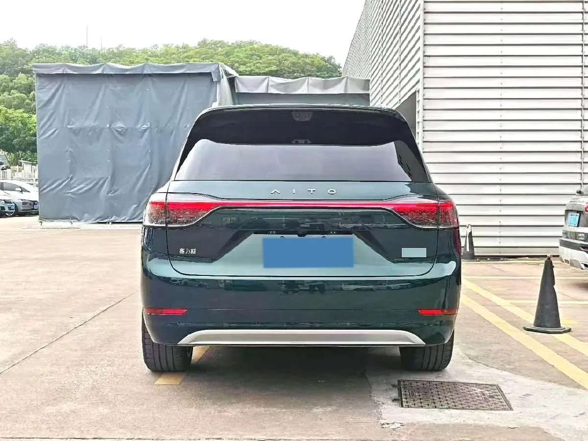 2024 AITO AITO M9 1.5T 152HP L4 REEV 42KWH,autocango,china used car exporter,china ev exporter,chinese used car exporter,chinese used ev exporter
