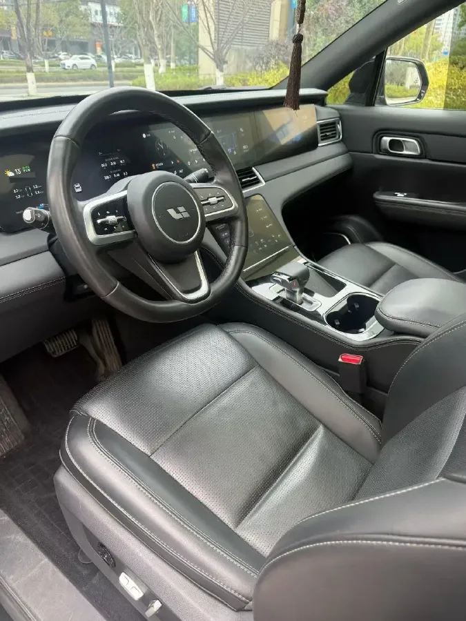 2021 Li ONE Range Extended 131HP REEV 40.5KWH,autocango,china used car exporter,china ev exporter,chinese used car exporter,chinese used ev exporter