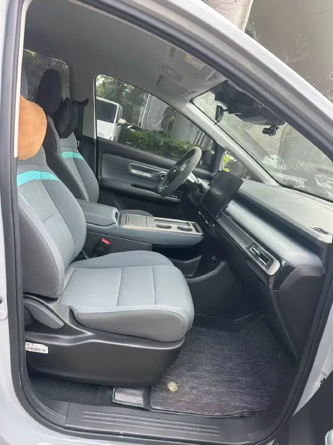 2024 Leapmotor C11 1.5L 95HP L4 REEV 43.74KWH,autocango,china used car exporter,china ev exporter,chinese used car exporter,chinese used ev exporter