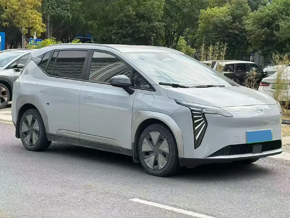 2024 Leapmotor C11 1.5L 95HP L4 REEV 43.74KWH,autocango,china used car exporter,china ev exporter,chinese used car exporter,chinese used ev exporter