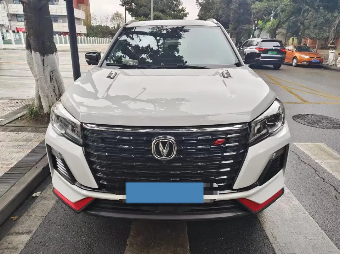 2023 ChangAn CS75 1.5T 188HP L4 7DCT,autocango,china used car exporter,china ev exporter,chinese used car exporter,chinese used ev exporter