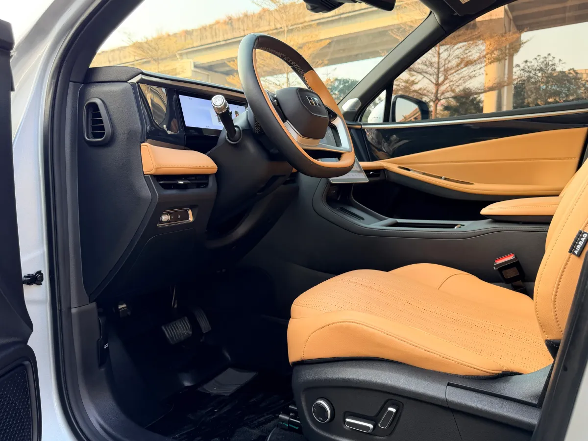 2024 Geely Galaxy L7 1.5T 163HP L4 3DHT PHEV 18.7KWH,autocango,china used car exporter,china ev exporter,chinese used car exporter,chinese used ev exporter