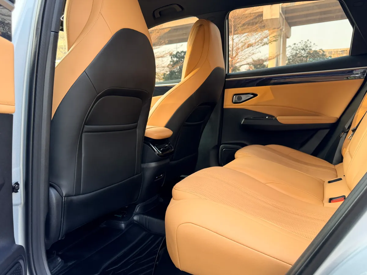 2024 Geely Galaxy L7 1.5T 163HP L4 3DHT PHEV 18.7KWH,autocango,china used car exporter,china ev exporter,chinese used car exporter,chinese used ev exporter