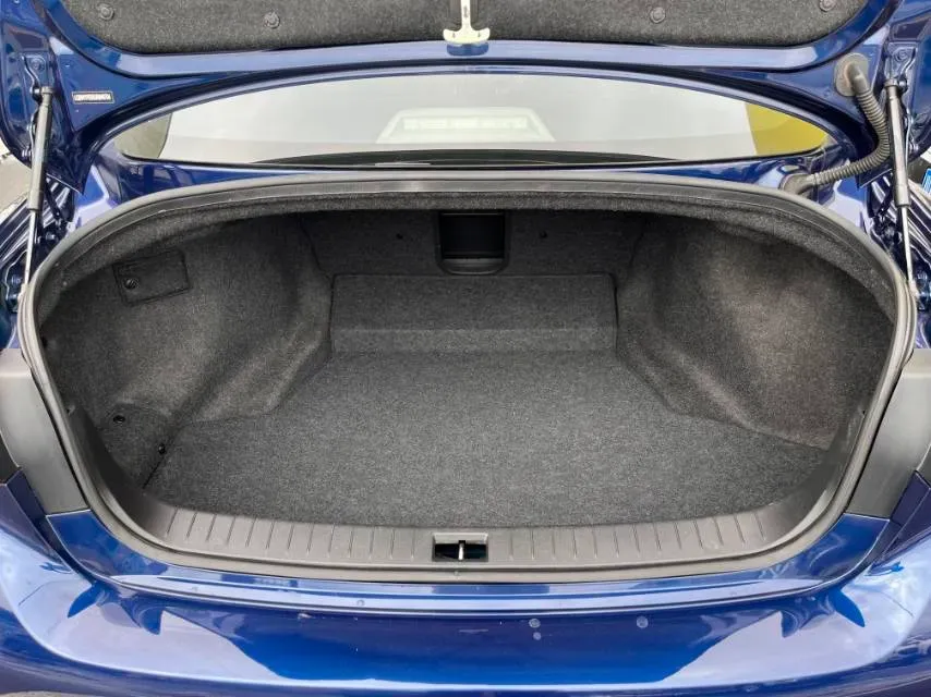 2018 Jeep Grand Commander 2.0T 265HP L4 9AT,autocango,china used car exporter,china ev exporter,chinese used car exporter,chinese used ev exporter