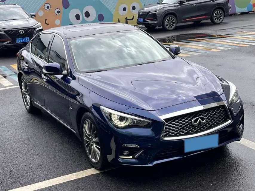 2018 Jeep Grand Commander 2.0T 265HP L4 9AT,autocango,china used car exporter,china ev exporter,chinese used car exporter,chinese used ev exporter