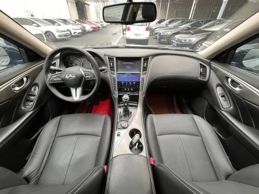 2018 Jeep Grand Commander 2.0T 265HP L4 9AT,autocango,china used car exporter,china ev exporter,chinese used car exporter,chinese used ev exporter