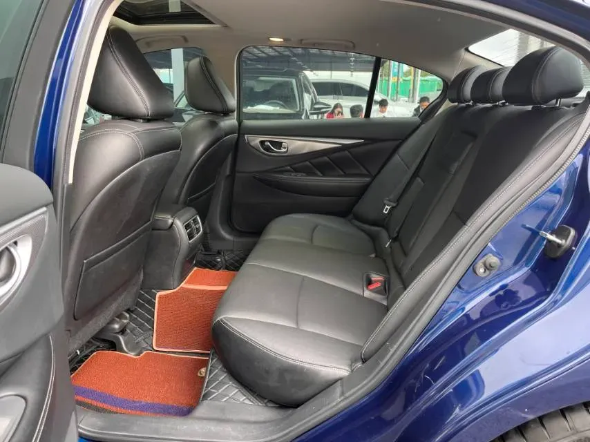 2018 Jeep Grand Commander 2.0T 265HP L4 9AT,autocango,china used car exporter,china ev exporter,chinese used car exporter,chinese used ev exporter