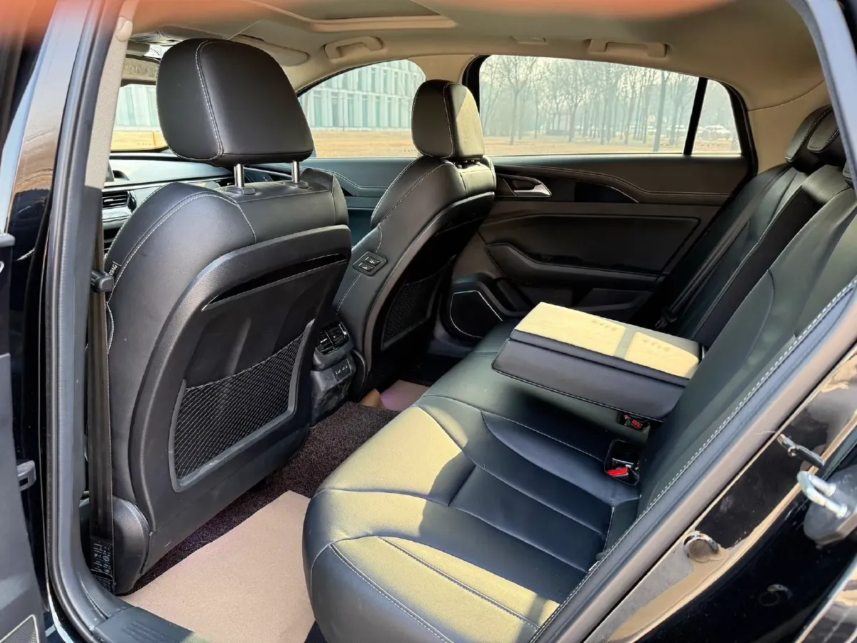 2019 HongQi H5 1.8T 180HP L4 6AT,autocango,china used car exporter,china ev exporter,chinese used car exporter,chinese used ev exporter