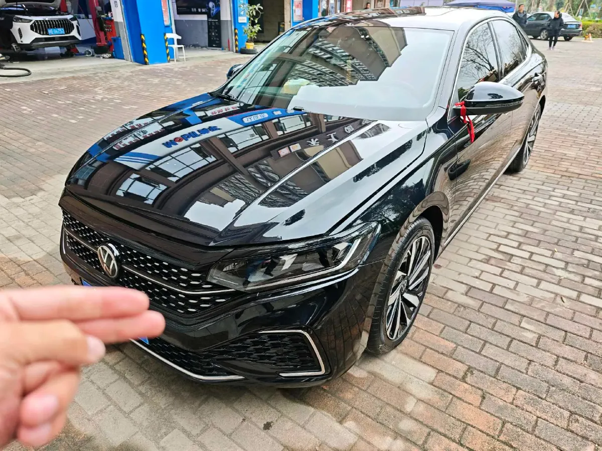 2023 Volkswagen Passat 2.0T 186HP L4 7DCT,autocango,china used car exporter,china ev exporter,chinese used car exporter,chinese used ev exporter