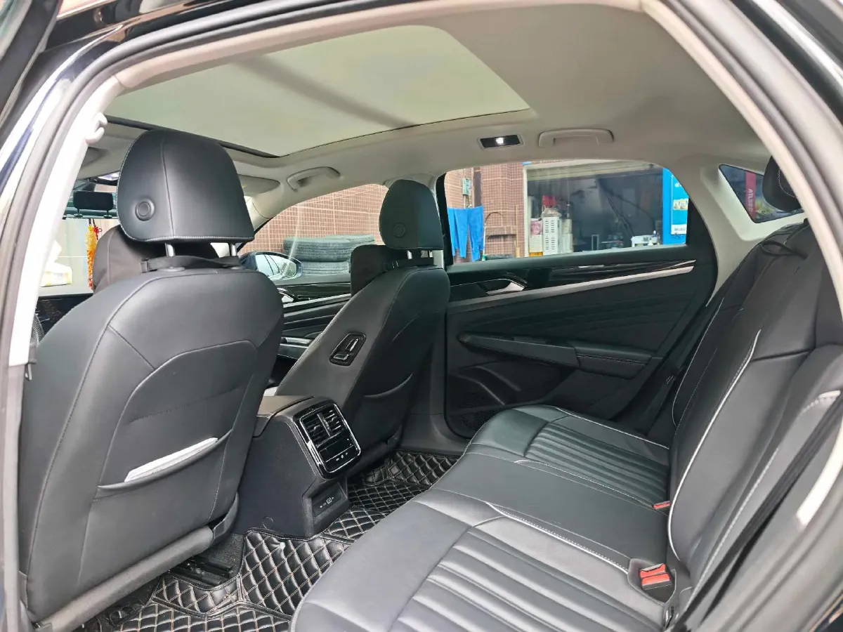 2023 Volkswagen Passat 2.0T 186HP L4 7DCT,autocango,china used car exporter,china ev exporter,chinese used car exporter,chinese used ev exporter