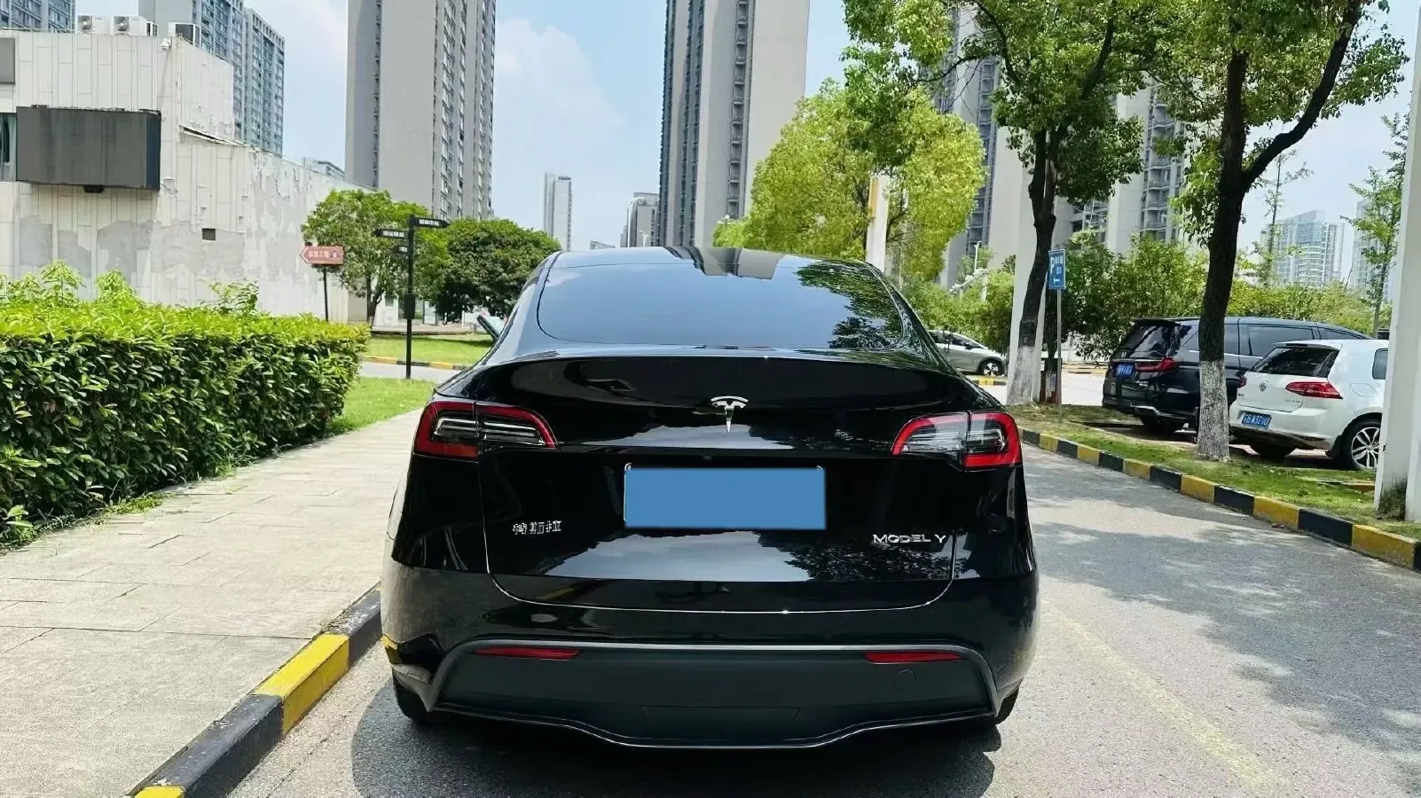 2022 Tesla Model Y BEV 60KWH,autocango,china used car exporter,china ev exporter,chinese used car exporter,chinese used ev exporter