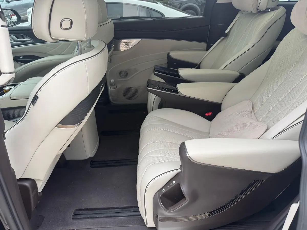 2024 Denza D9 1.5T 139HP L4 E-CVT PHEV 40KWH,autocango,china used car exporter,china ev exporter,chinese used car exporter,chinese used ev exporter