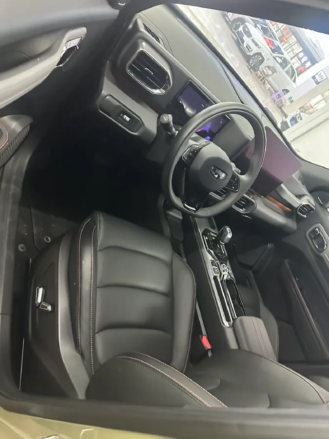 2025 Geely Cowboy 1.5T 181HP L4 7DCT,autocango,china used car exporter,china ev exporter,chinese used car exporter,chinese used ev exporter