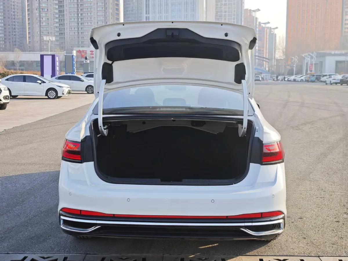 2023 Volkswagen Sagitar 1.4T 150HP L4 7DCT,autocango,china used car exporter,china ev exporter,chinese used car exporter,chinese used ev exporter