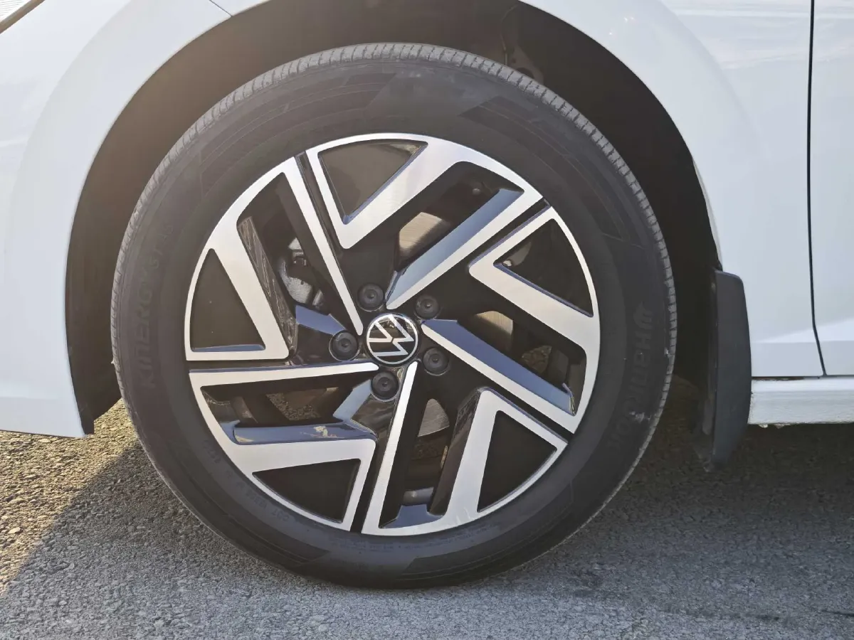 2023 Volkswagen Sagitar 1.4T 150HP L4 7DCT,autocango,china used car exporter,china ev exporter,chinese used car exporter,chinese used ev exporter