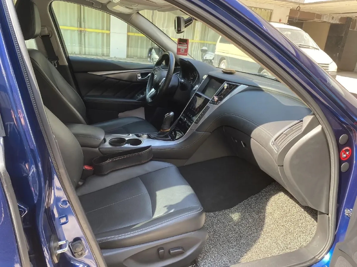 2021 Infiniti Q50L 2.0T 211HP L4 7AT,autocango,china used car exporter,china ev exporter,chinese used car exporter,chinese used ev exporter