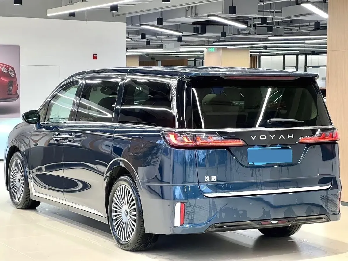 2025 Voyah Dream 1.5T 150HP L4 PHEV 41.7KWH,autocango,china used car exporter,china ev exporter,chinese used car exporter,chinese used ev exporter