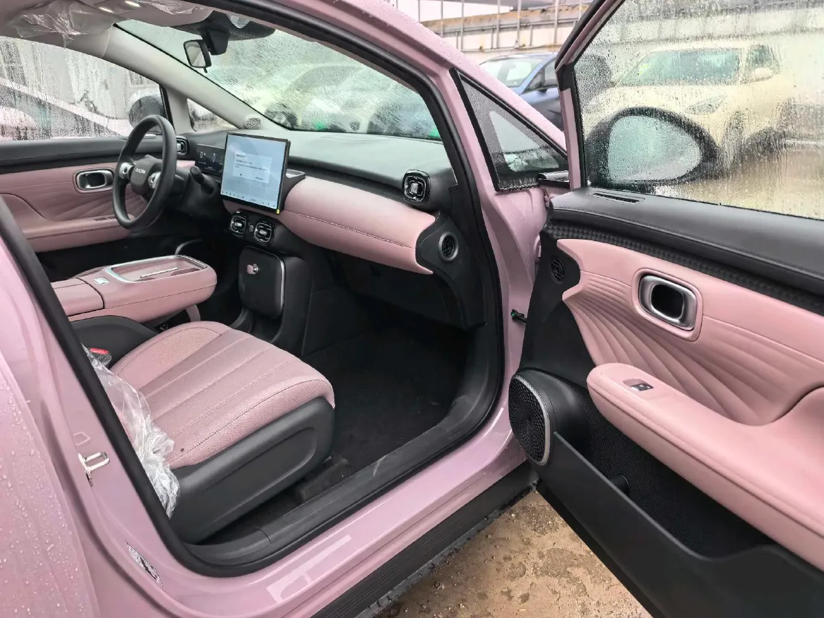 2025 Aion AION UT BEV,autocango,china used car exporter,china ev exporter,chinese used car exporter,chinese used ev exporter