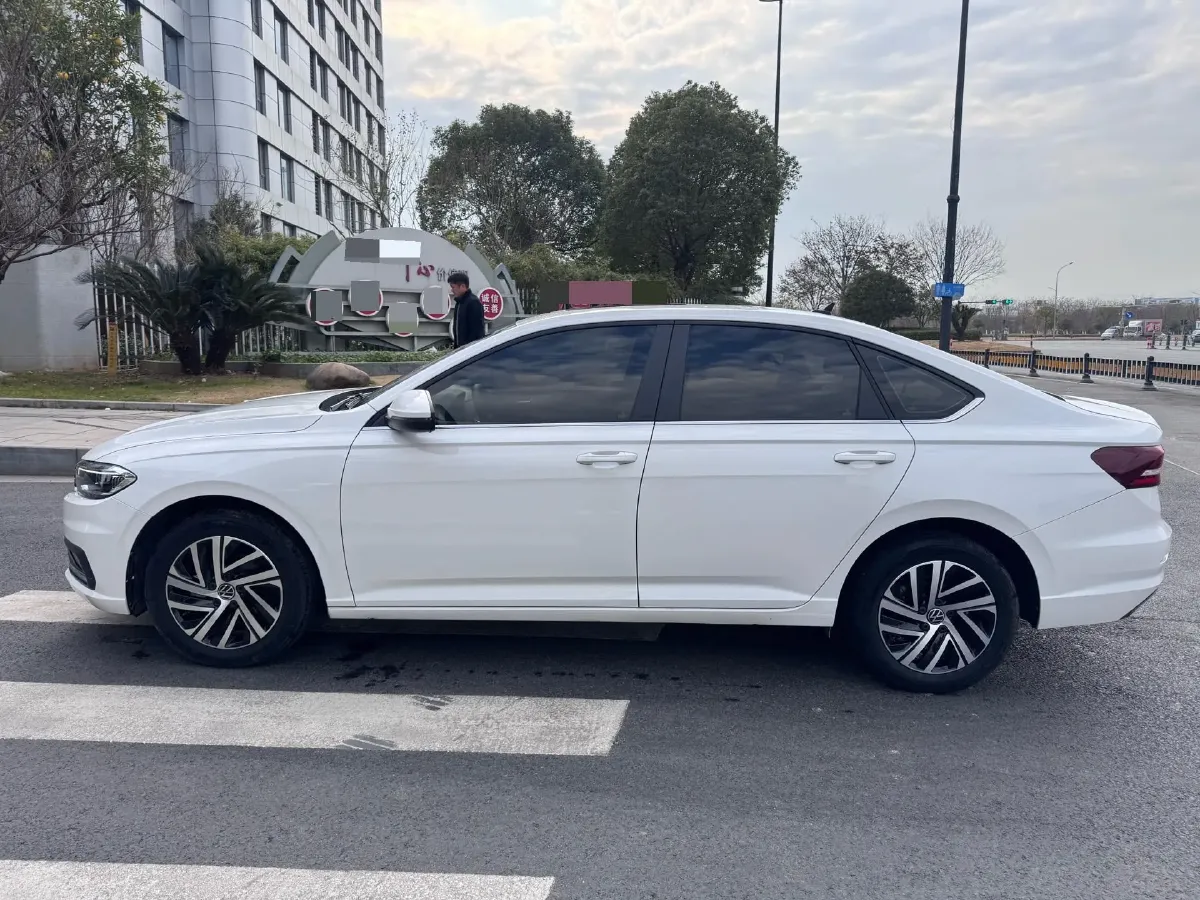 2022 Buick Verano 1.5T 184HP L4 CVT,autocango,china used car exporter,china ev exporter,chinese used car exporter,chinese used ev exporter