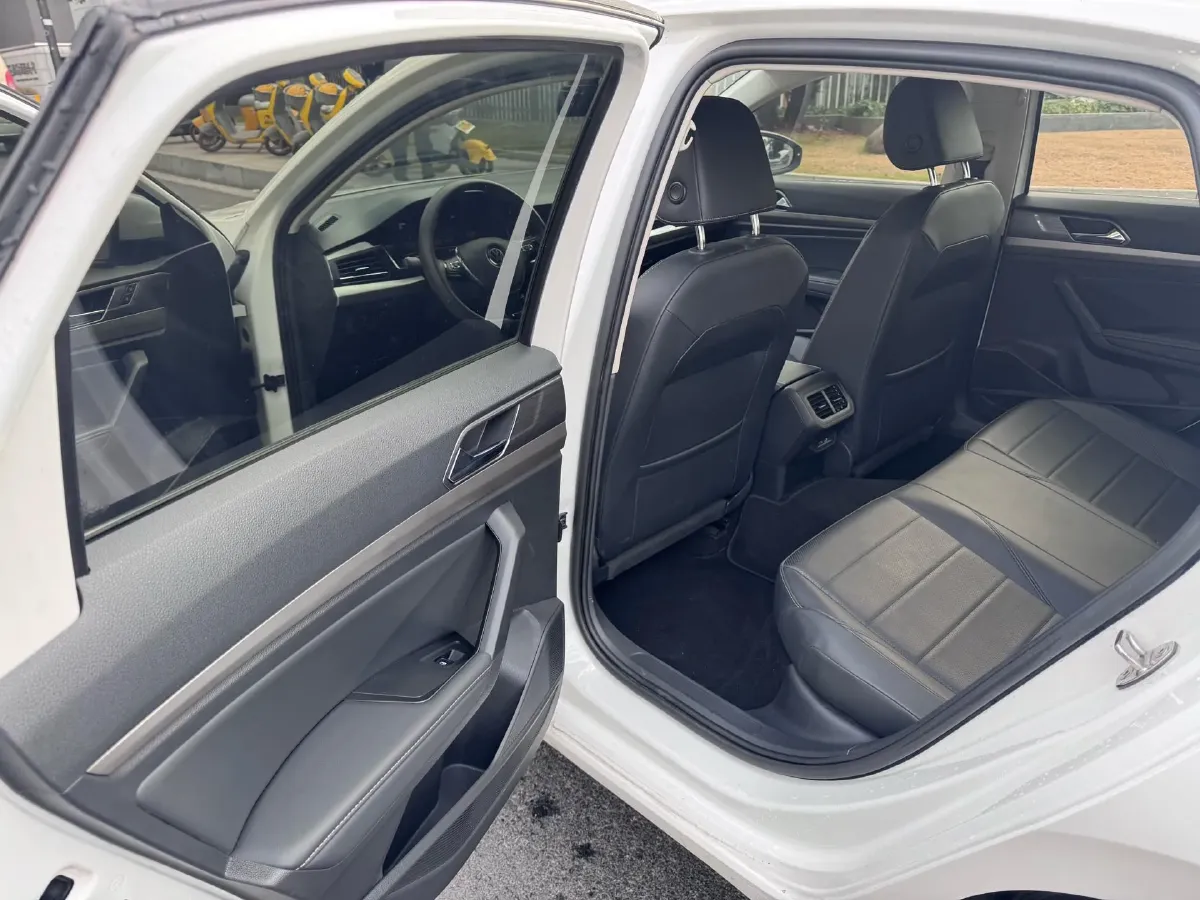 2022 Buick Verano 1.5T 184HP L4 CVT,autocango,china used car exporter,china ev exporter,chinese used car exporter,chinese used ev exporter