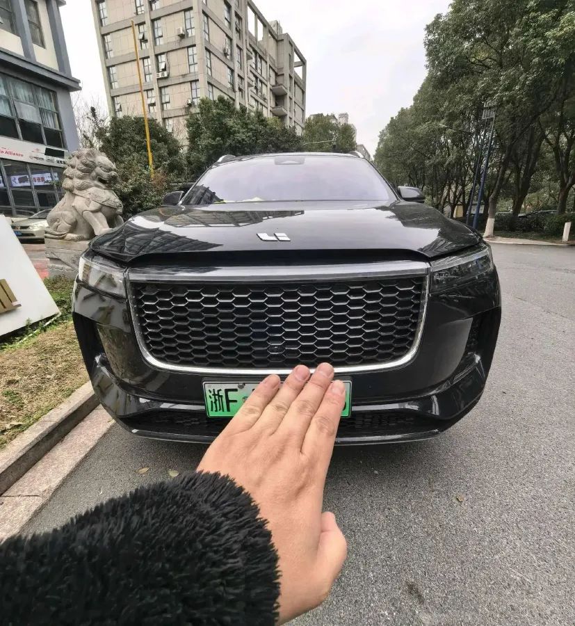 2021 Li ONE Range Extended 131HP REEV 40.5KWH,autocango,china used car exporter,china ev exporter,chinese used car exporter,chinese used ev exporter