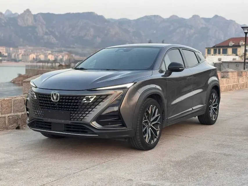 2022 ChangAn UNI-T 1.5T 188HP L4 7DCT,autocango,china used car exporter,china ev exporter,chinese used car exporter,chinese used ev exporter