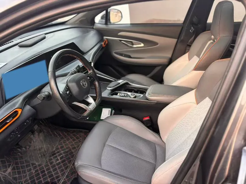 2022 ChangAn UNI-T 1.5T 188HP L4 7DCT,autocango,china used car exporter,china ev exporter,chinese used car exporter,chinese used ev exporter