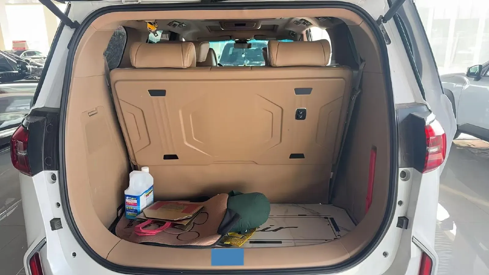 2021 Buick GL8 2.0T 237HP L4 9AT,autocango,china used car exporter,china ev exporter,chinese used car exporter,chinese used ev exporter