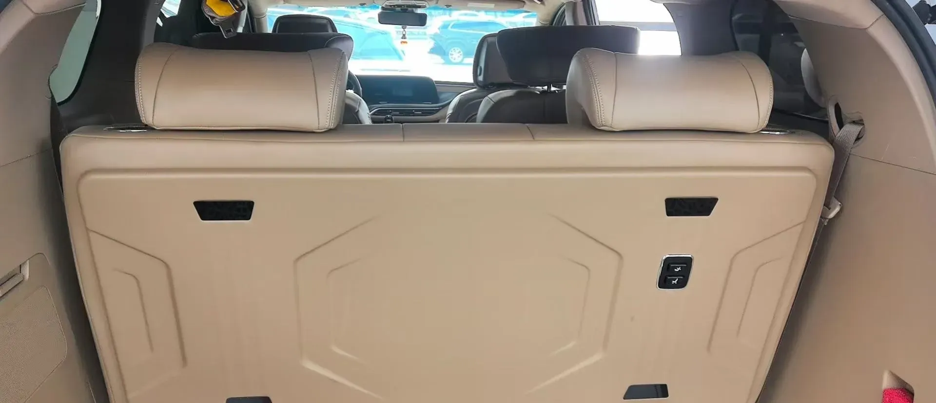 2021 Buick GL8 2.0T 237HP L4 9AT,autocango,china used car exporter,china ev exporter,chinese used car exporter,chinese used ev exporter