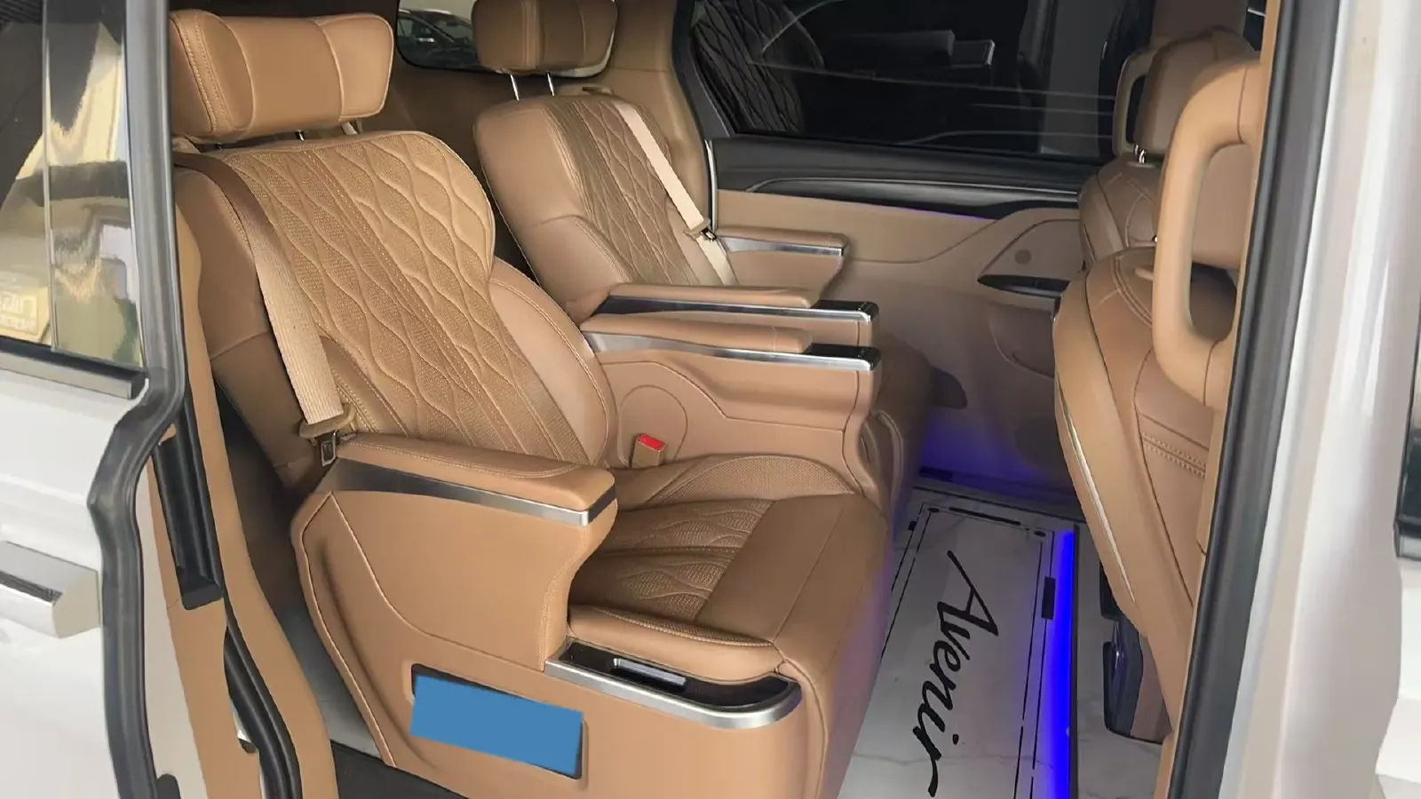 2021 Buick GL8 2.0T 237HP L4 9AT,autocango,china used car exporter,china ev exporter,chinese used car exporter,chinese used ev exporter