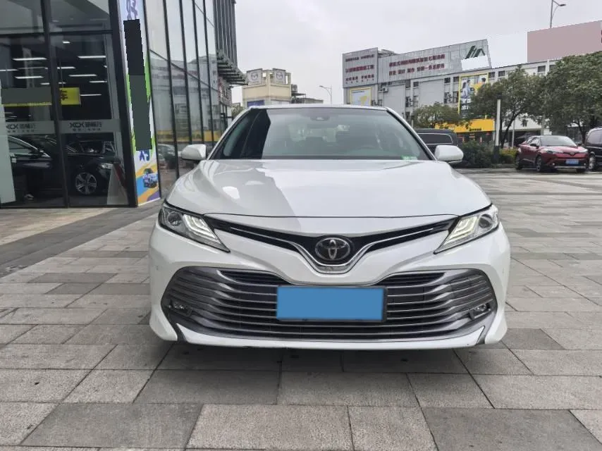 2019 Toyota Camry 2.5L 209HP L4 8AT,autocango,china used car exporter,china ev exporter,chinese used car exporter,chinese used ev exporter